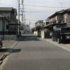 西八幡の土地前面道路の様子